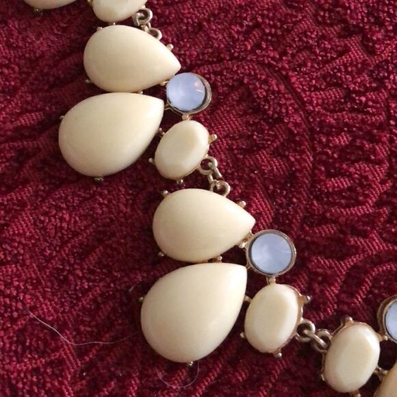 Vintage beautiful neutral career necklace Y2K - Picture 4 of 7